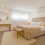 Luxury Chill Villa - Private pool, jacuzzi&exclusive guest experience
