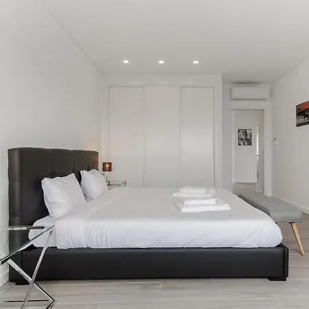 Chill Villa - Luxury villa with jacuzzi&private swimming pool Villa Santa Barbara (Lisbon)